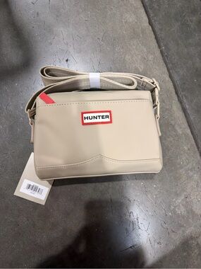 Hunter women Crossbody with Red Logo Patch bag with strap new with tag